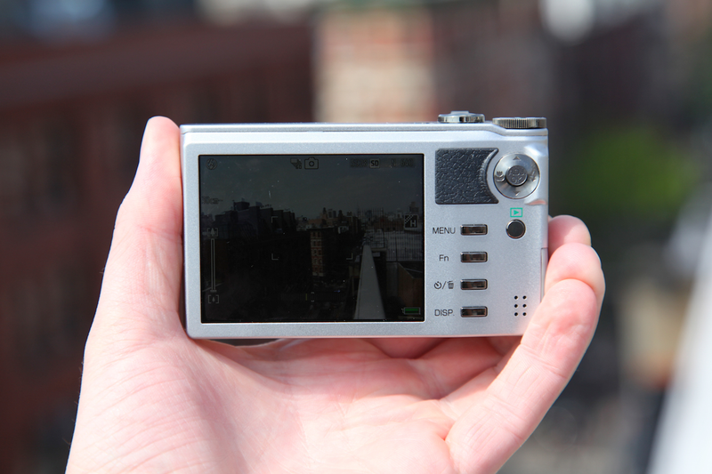 Illustration for article titled Ricoh CX1 Review: A Photographer's Compact Point and Shoot